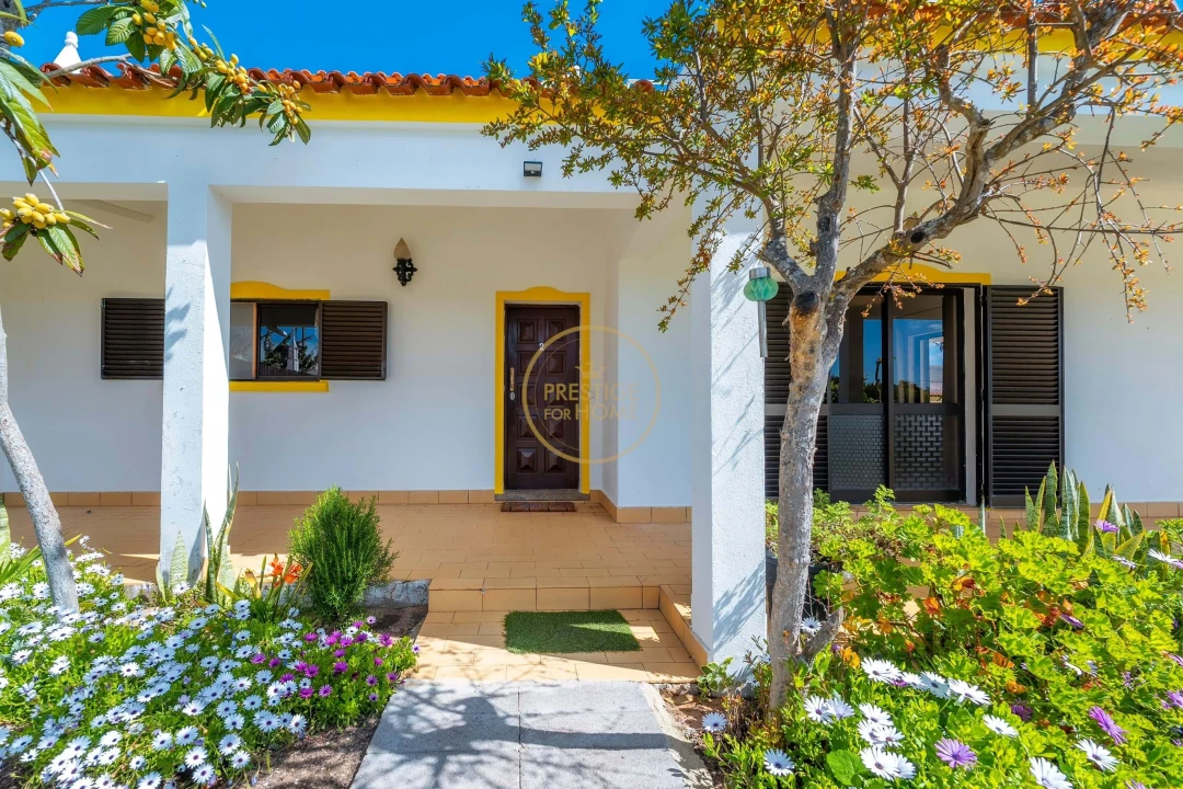 Moradia T4 para Arrendamento férias em Quarteira Foto 12