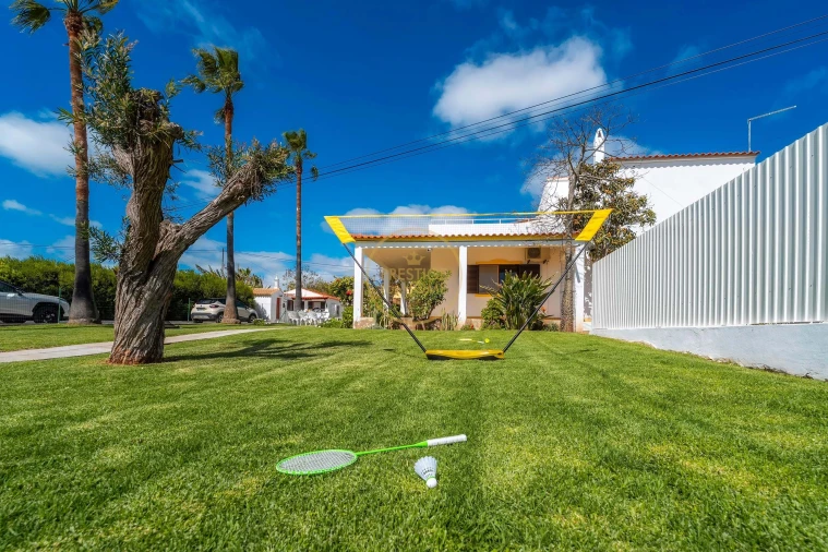 Moradia T4 para Arrendamento férias em Quarteira Foto 5