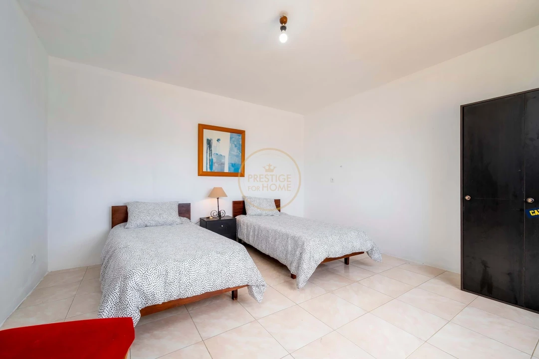 Moradia T4 para Arrendamento férias em Quarteira Foto 38