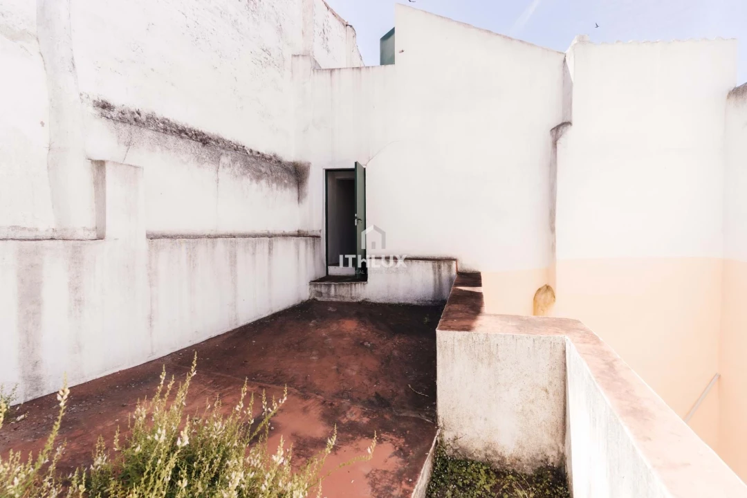 Prédio para Venda em Caia, São Pedro e Alcáçova Foto 11