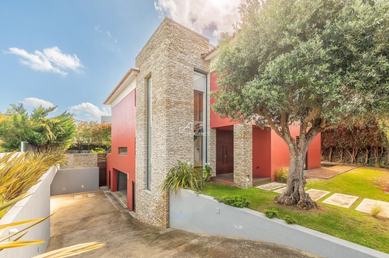 Moradia T4 para Venda em Cascais e Estoril Foto 1