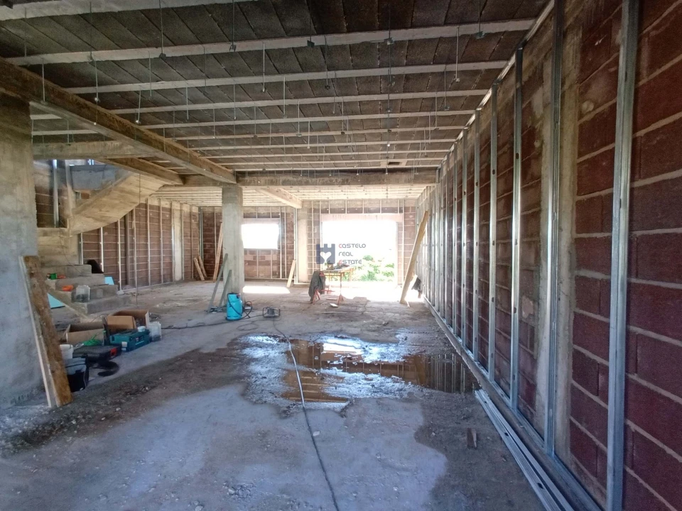 Moradia T5 para Venda em Seiça Foto 11