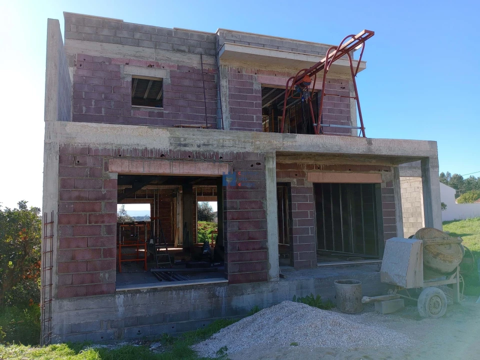 Moradia T5 para Venda em Seiça Foto 2