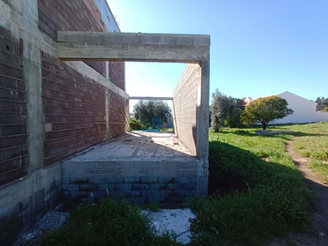 Moradia T5 para Venda em Seiça Foto 5