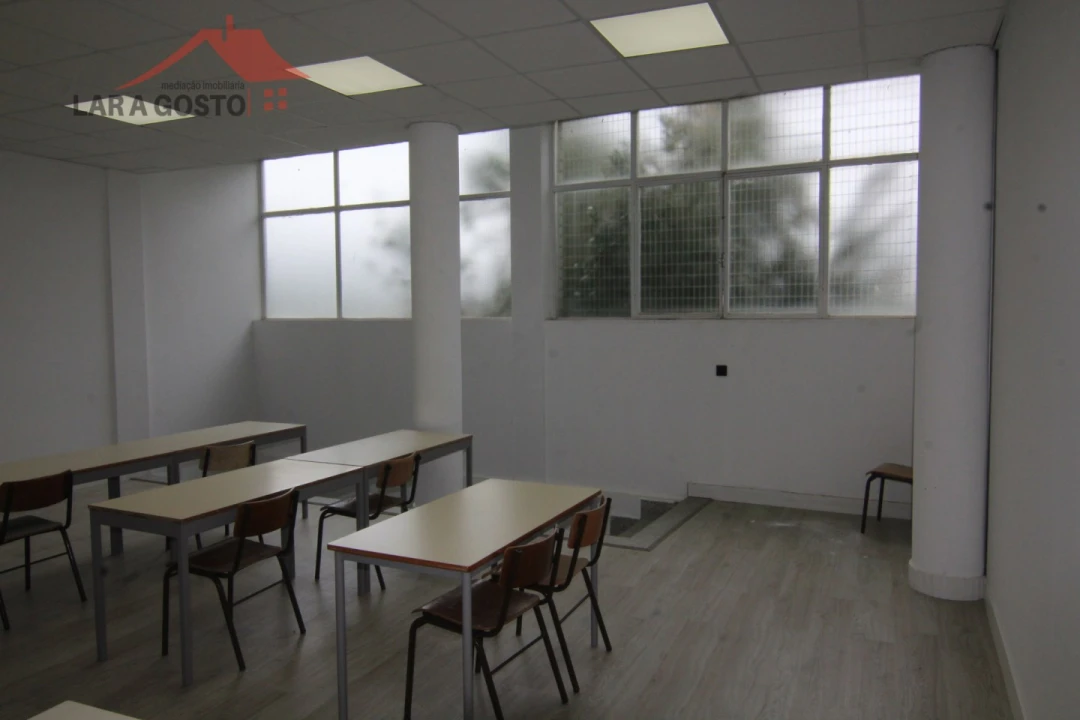 Loja para Venda em Macedo de Cavaleiros Foto 19