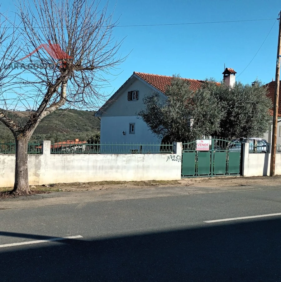 Terreno para Venda em Chacim Foto 3