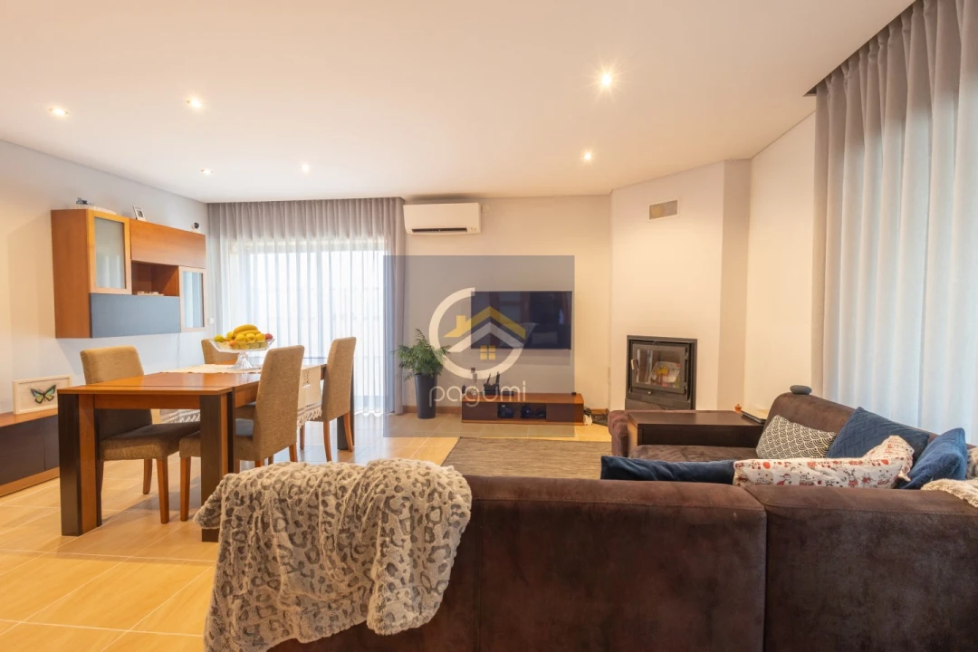 Moradia T3 para Venda em Lodares Foto 7