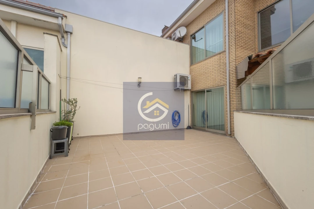 Moradia T3 para Venda em Lodares Foto 30