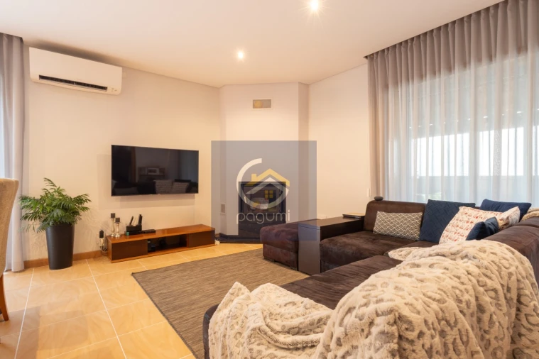 Moradia T3 para Venda em Lodares Foto 5