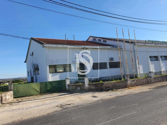 Armazém para Venda em Alcanhões Foto 8