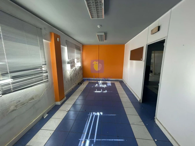 Armazém para Arrendamento em Peniche Foto 9