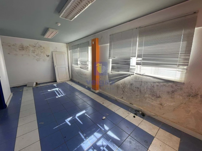 Armazém para Arrendamento em Peniche Foto 10