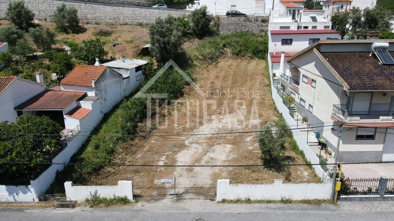 Terreno para Venda em Lousa Foto 2