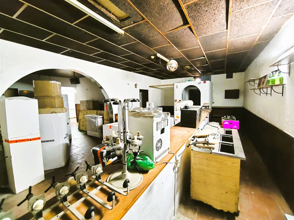 Armazém para Venda em Alvalade Foto 7