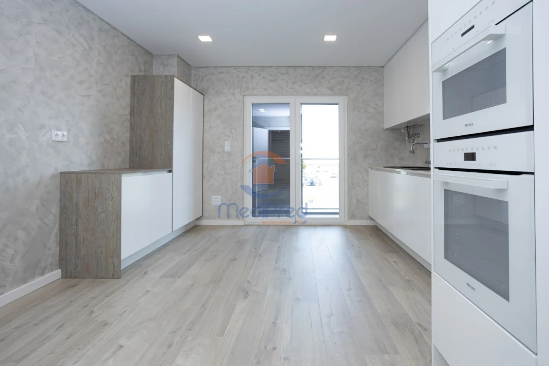 Apartamento T4 para Venda em Montijo e Afonsoeiro Foto 3