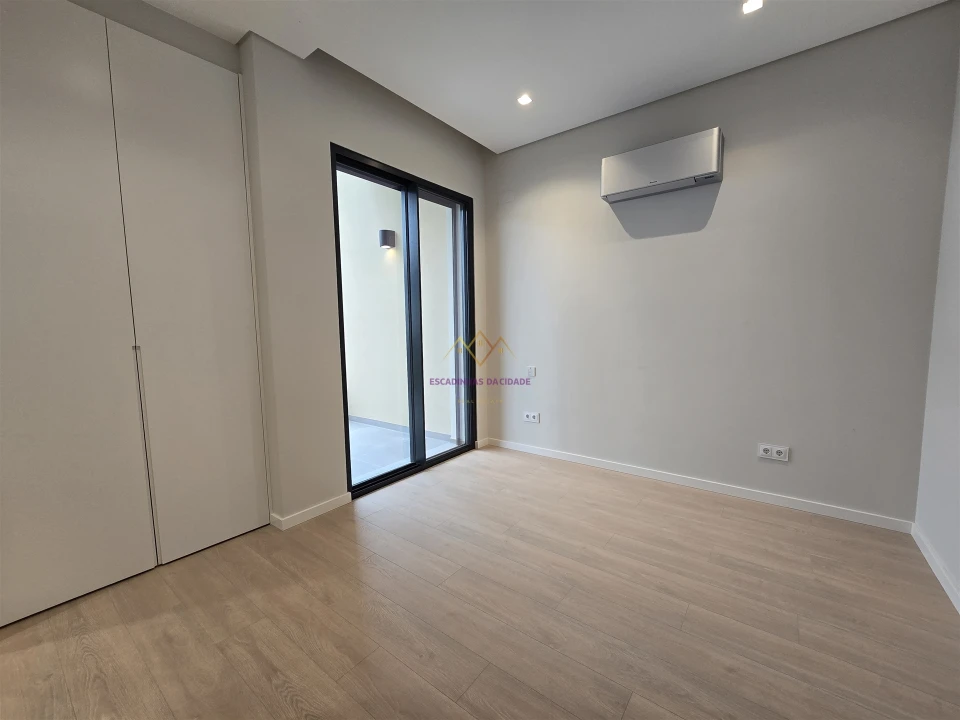 Moradia T4 para Venda em Alcabideche Foto 53