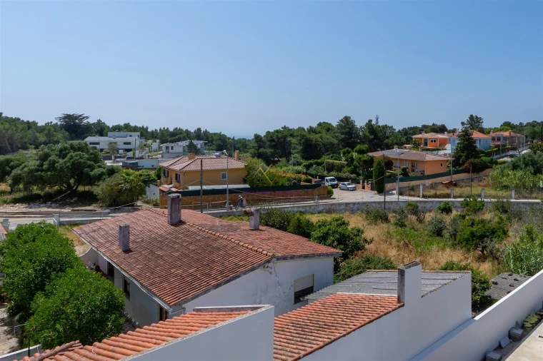 Moradia T4 para Venda em Alcabideche Foto 9