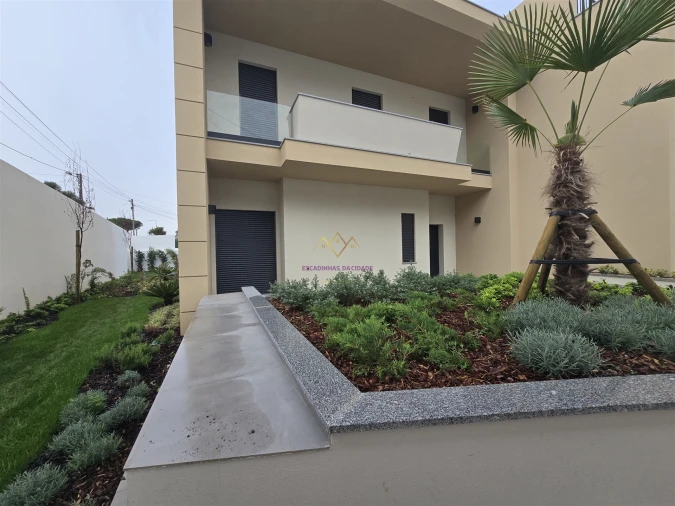 Moradia T4 para Venda em Alcabideche Foto 67