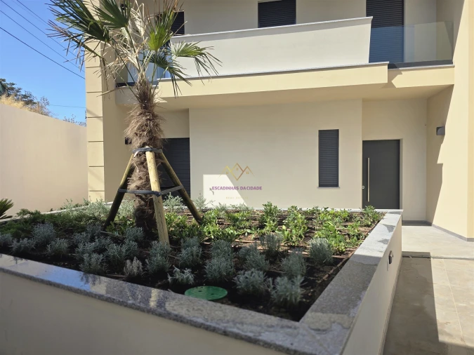 Moradia T4 para Venda em Alcabideche Foto 4