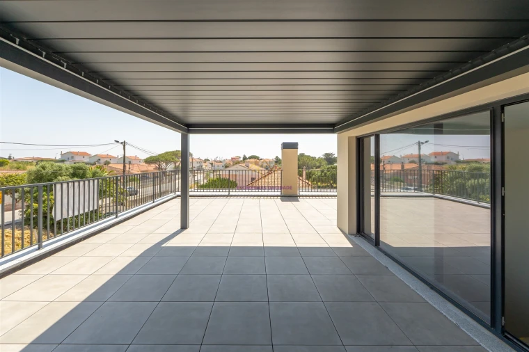 Moradia T4 para Venda em Alcabideche Foto 3