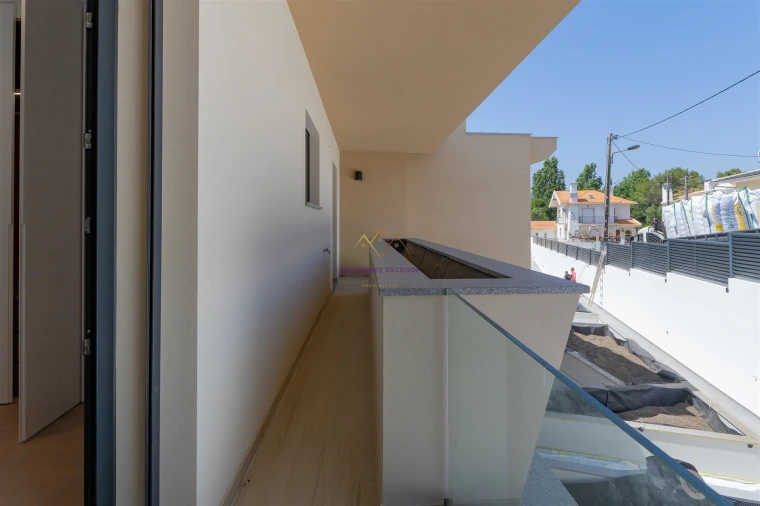 Moradia T4 para Venda em Alcabideche Foto 33