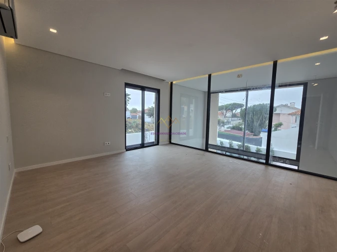 Moradia T4 para Venda em Alcabideche Foto 50