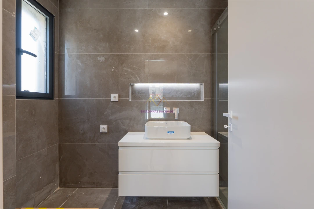 Moradia T4 para Venda em Alcabideche Foto 27