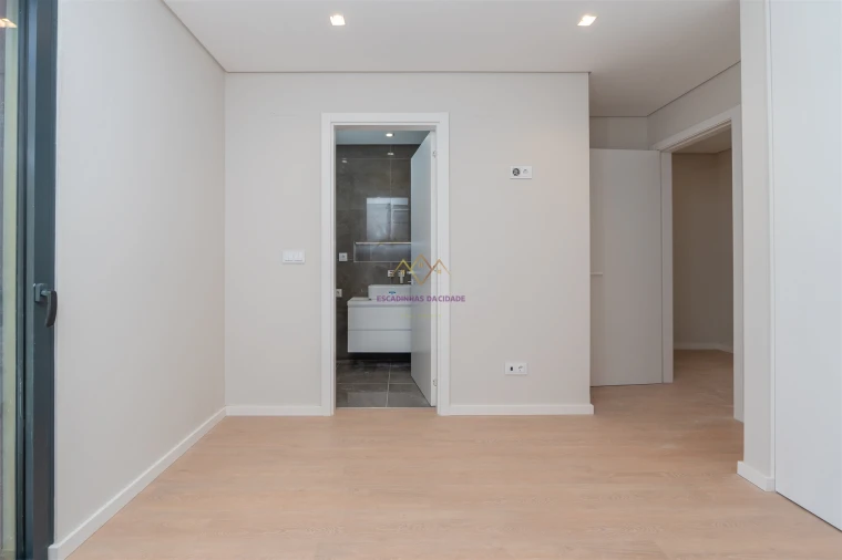 Moradia T4 para Venda em Alcabideche Foto 31