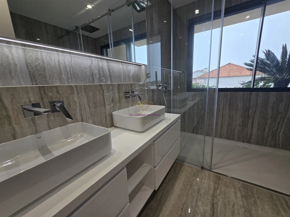 Moradia T4 para Venda em Alcabideche Foto 50