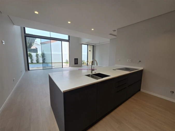 Moradia T4 para Venda em Alcabideche Foto 56