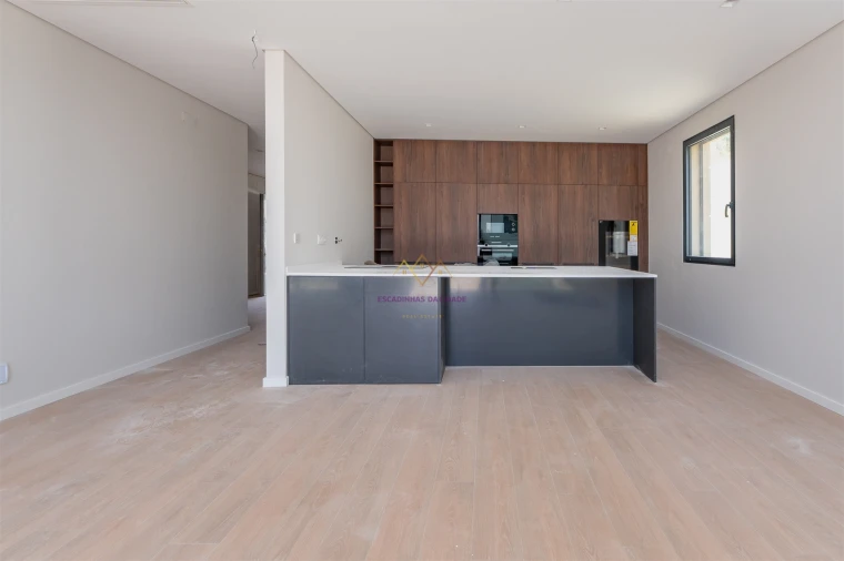 Moradia T4 para Venda em Alcabideche Foto 13