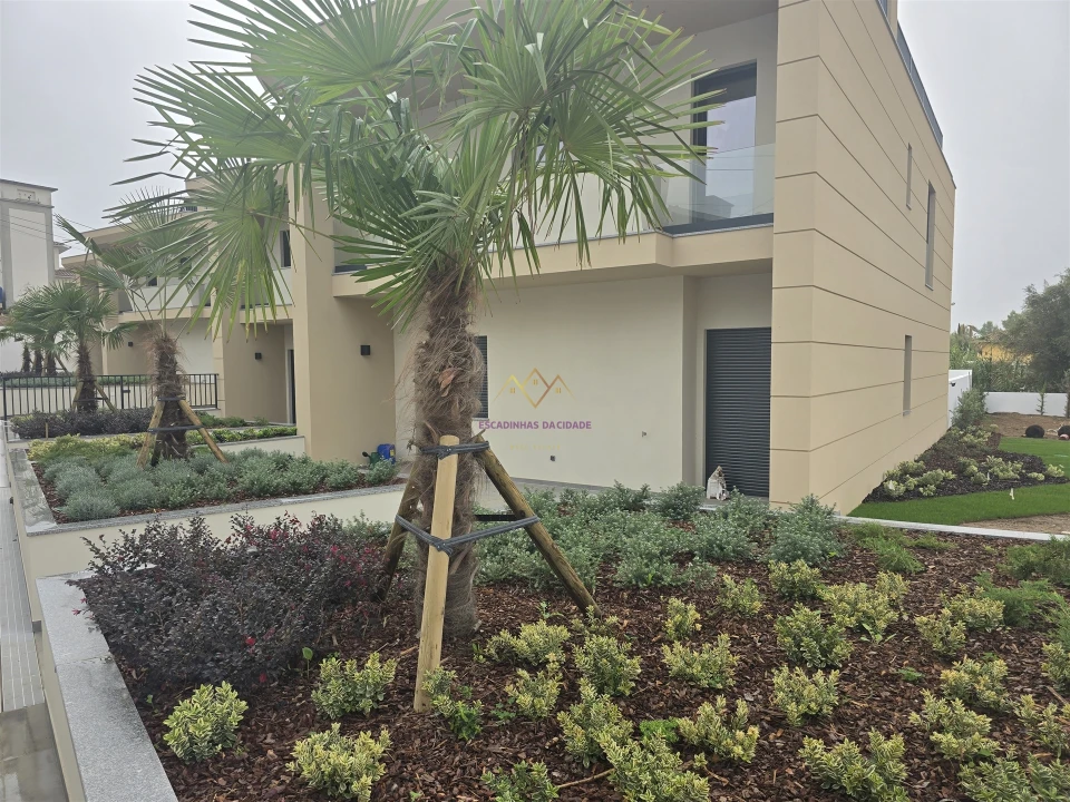 Moradia T4 para Venda em Alcabideche Foto 63