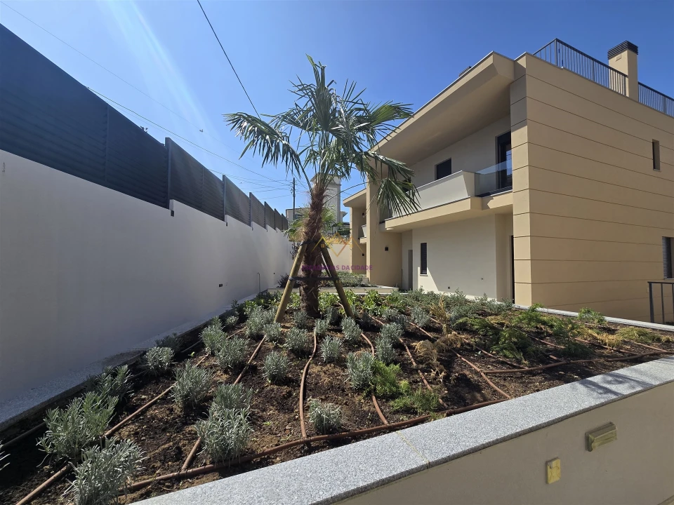 Moradia T4 para Venda em Alcabideche Foto 6