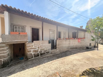 Moradia T4 para Venda em Cativelos