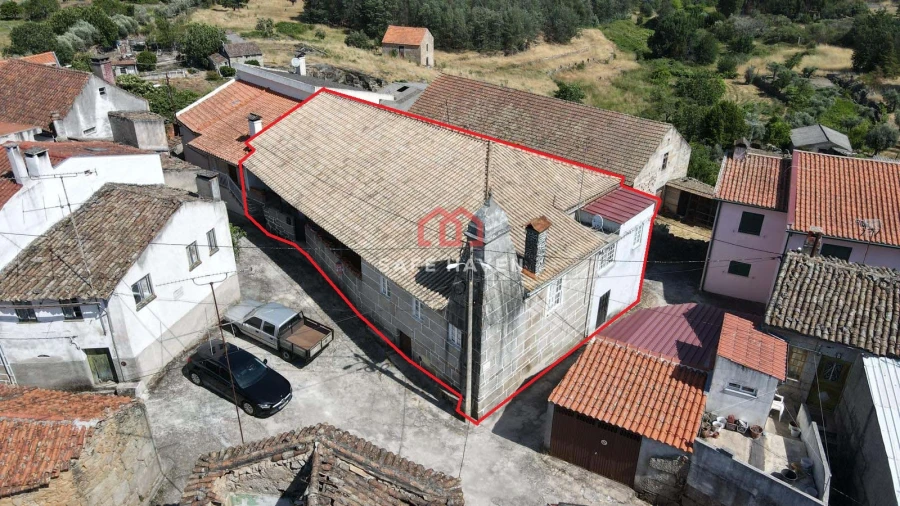 Moradia T4 para Venda em Cativelos Foto 3