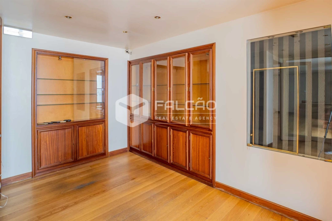 Loja para Arrendamento em Marvila, Ribeira Santarém, São Salvador, São Nicolau Foto 15