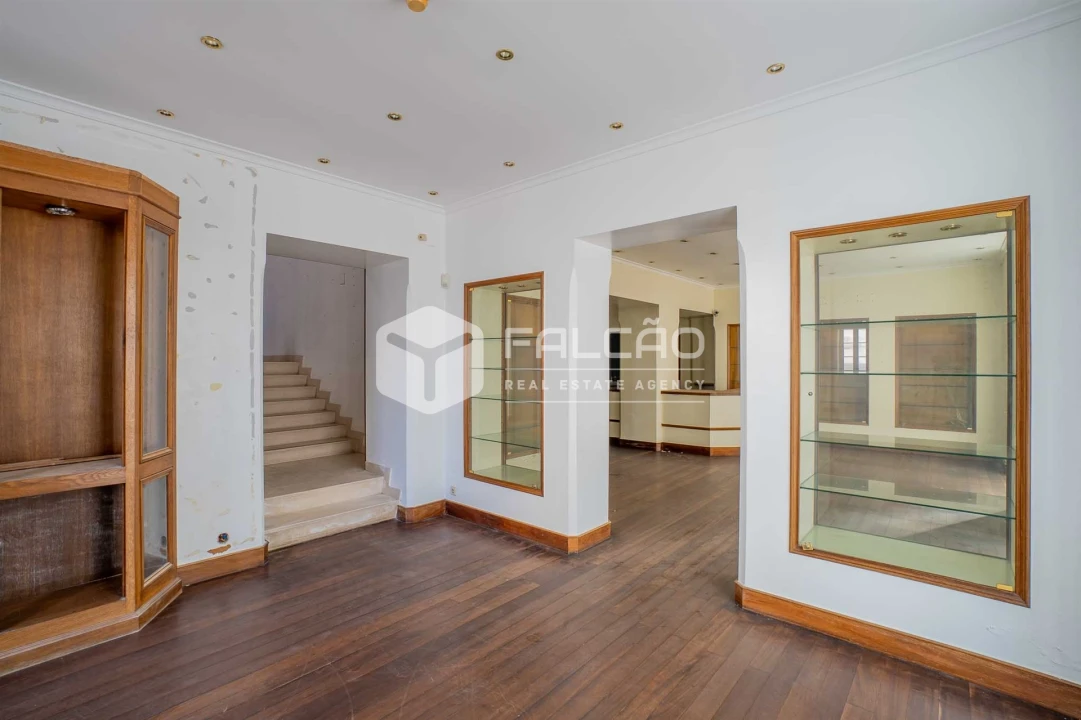 Loja para Arrendamento em Marvila, Ribeira Santarém, São Salvador, São Nicolau Foto 9