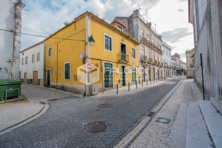 Loja para Arrendamento em Marvila, Ribeira Santarém, São Salvador, São Nicolau