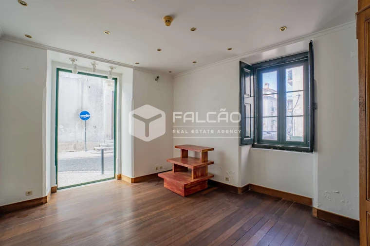 Loja para Arrendamento em Marvila, Ribeira Santarém, São Salvador, São Nicolau Foto 11