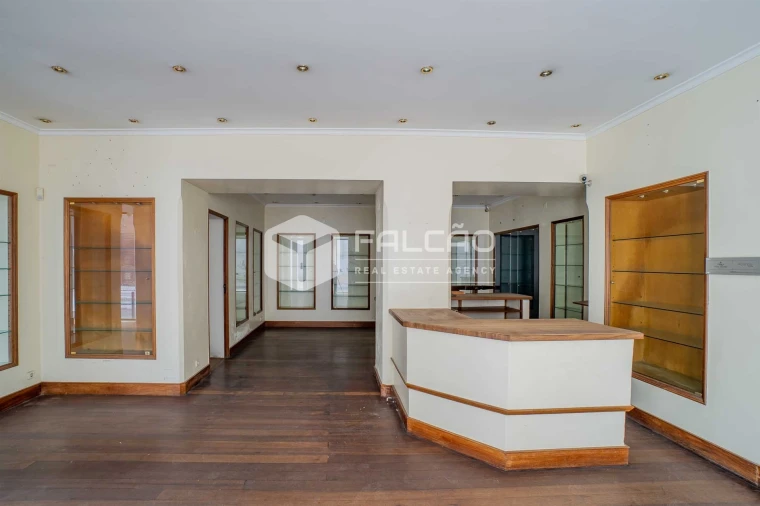 Loja para Arrendamento em Marvila, Ribeira Santarém, São Salvador, São Nicolau Foto 5