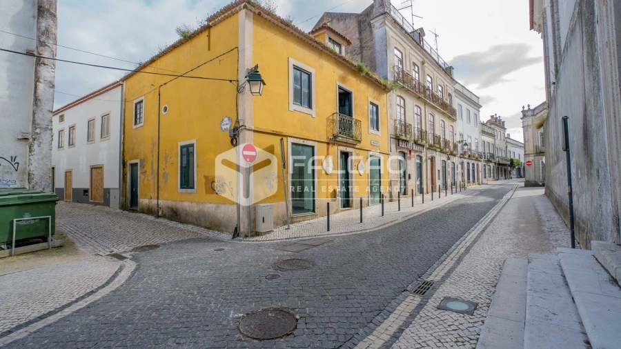 Loja para Arrendamento em Marvila, Ribeira Santarém, São Salvador, São Nicolau