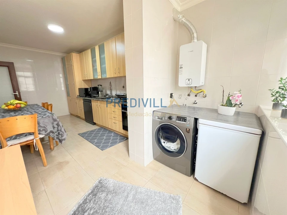 Apartamento T3 para Venda em Vila Chã Foto 9