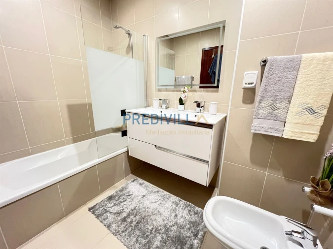 Apartamento T3 para Venda em Vila Chã Foto 19