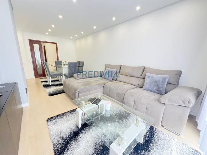 Apartamento T3 para Venda em Vila Chã Foto 2