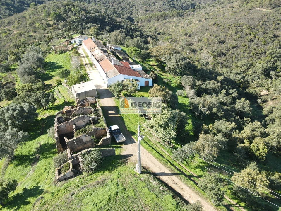 Quinta T4 para Venda em São Barnabe Foto 47