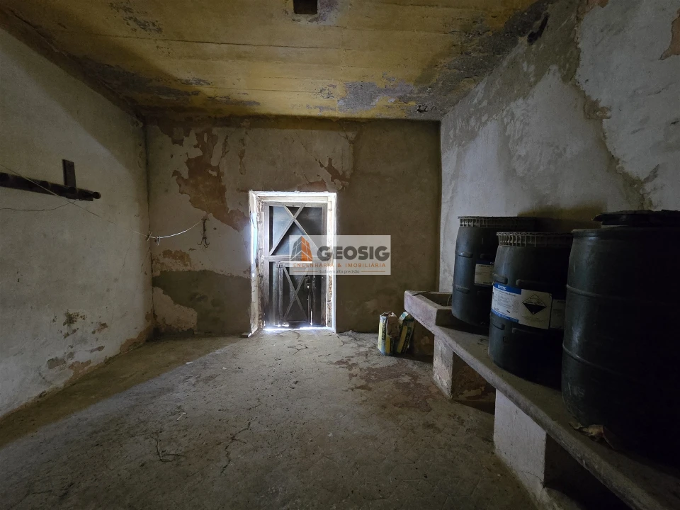 Quinta T4 para Venda em São Barnabe Foto 29