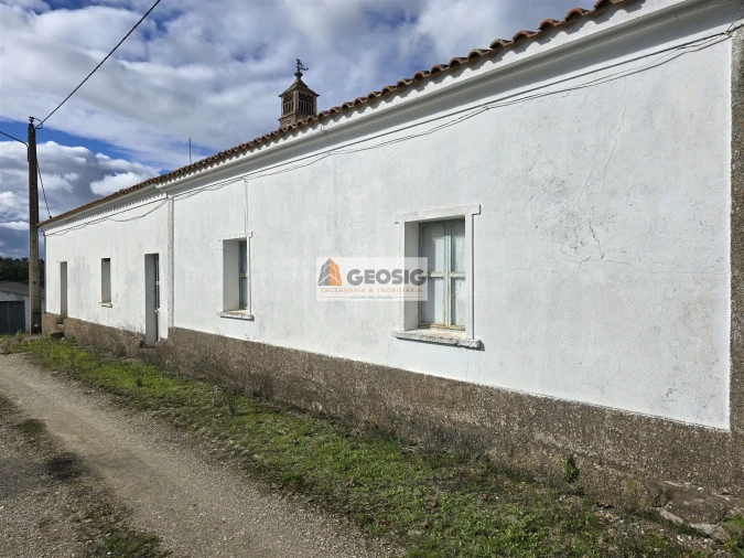 Quinta T4 para Venda em São Barnabe Foto 3