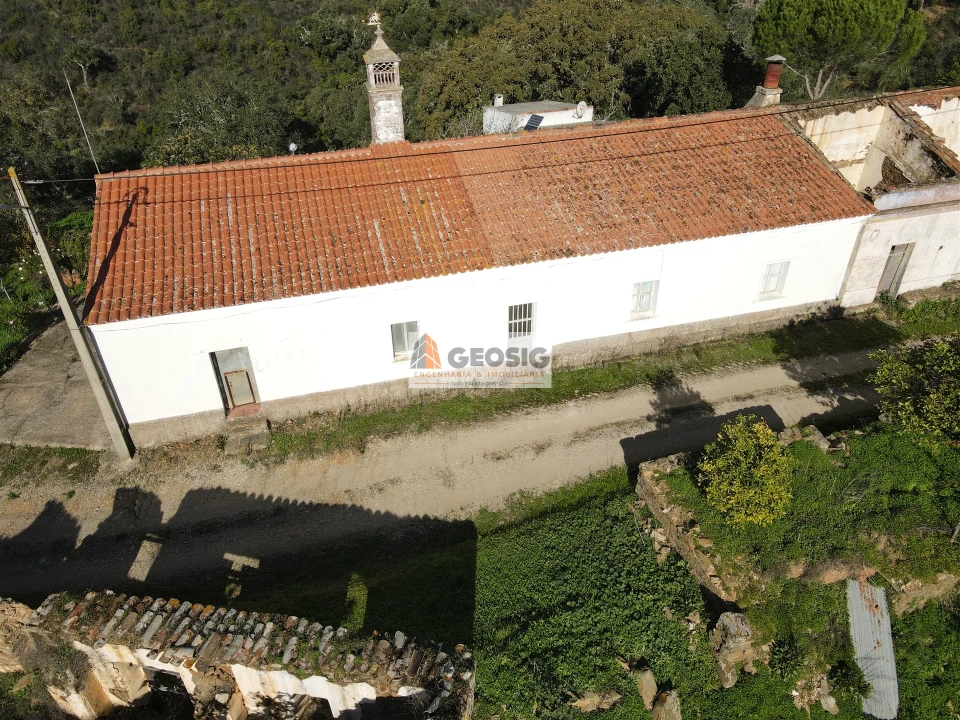 Quinta T4 para Venda em São Barnabe Foto 1