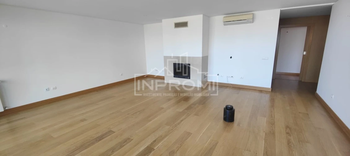 Apartamento T4 para Venda em Alto do Seixalinho, Santo André e Verderena Foto 7