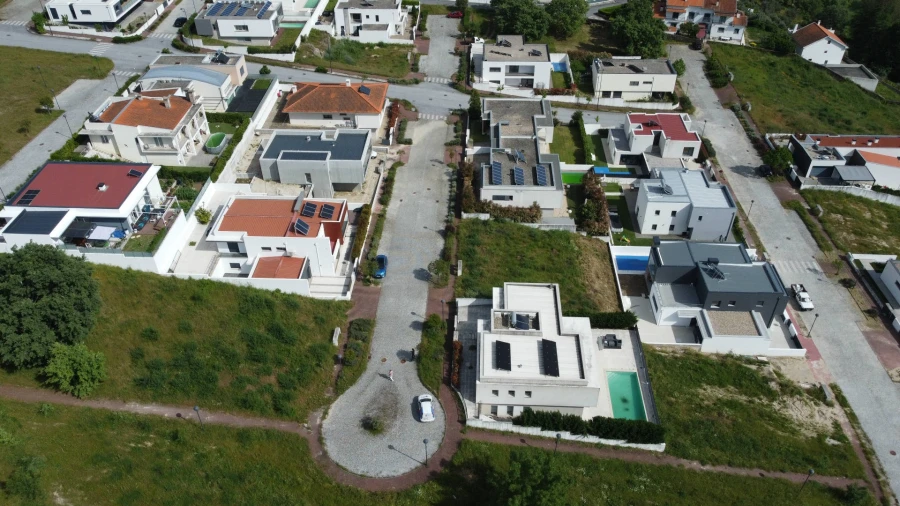 Terreno para Venda em Teixoso e Sarzedo Foto 9